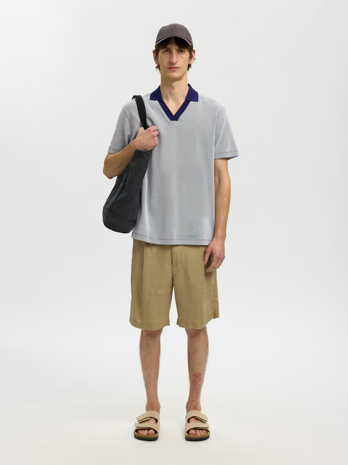 model_shot-front_full